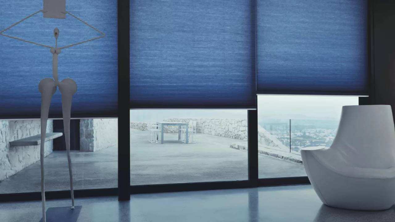 blå transparente rullegardiner fra Bt-gulve og gardiner